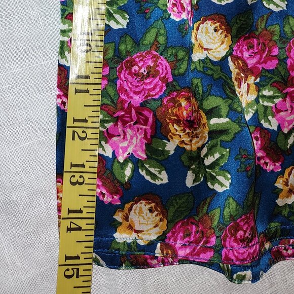 NWT VICTORIA'S SECRET VINTAGE BOXER SHORTS FLORAL 100% SILK NWT LADIES SMALL - Picture 4 of 6